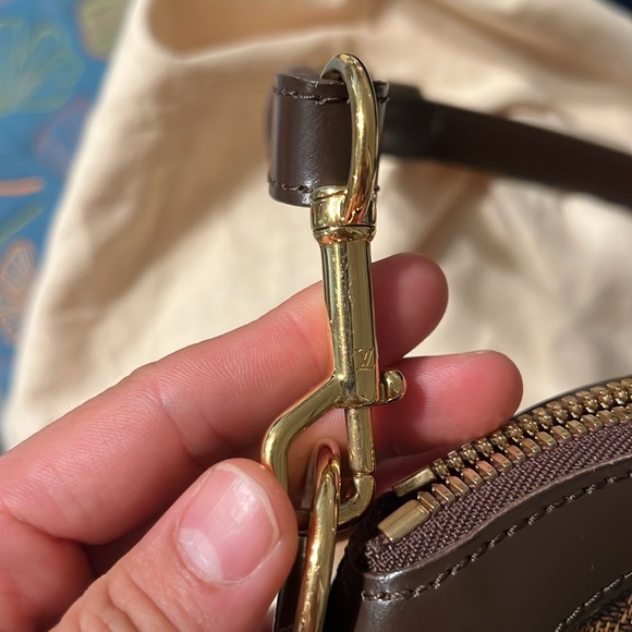 Louis Vuitton DAMIER TREVI GM HANDBAG - Picture 14 of 16